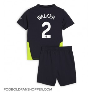 Manchester City Kyle Walker #2 Udebanetrøje Børn 2024-25 Kortærmet (+ Korte bukser)